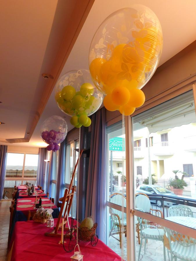 Hotel Dolores Римини Екстериор снимка